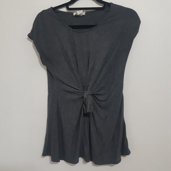 Pebble & stone grey knot twist shirt Anthopologie - Picture 1 of 3